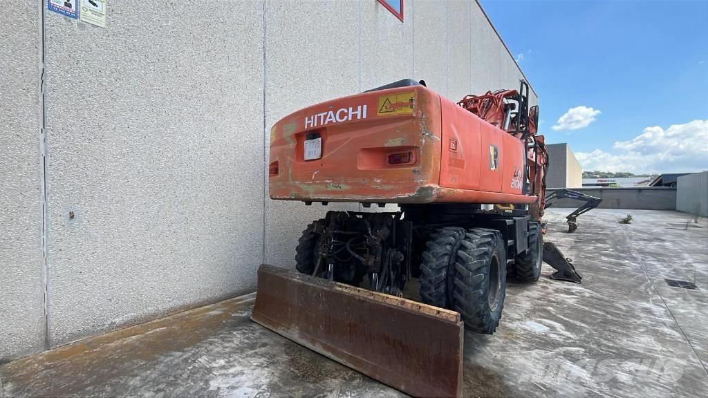 Hitachi ZX 210 W Lastik tekerli ekskavatörler