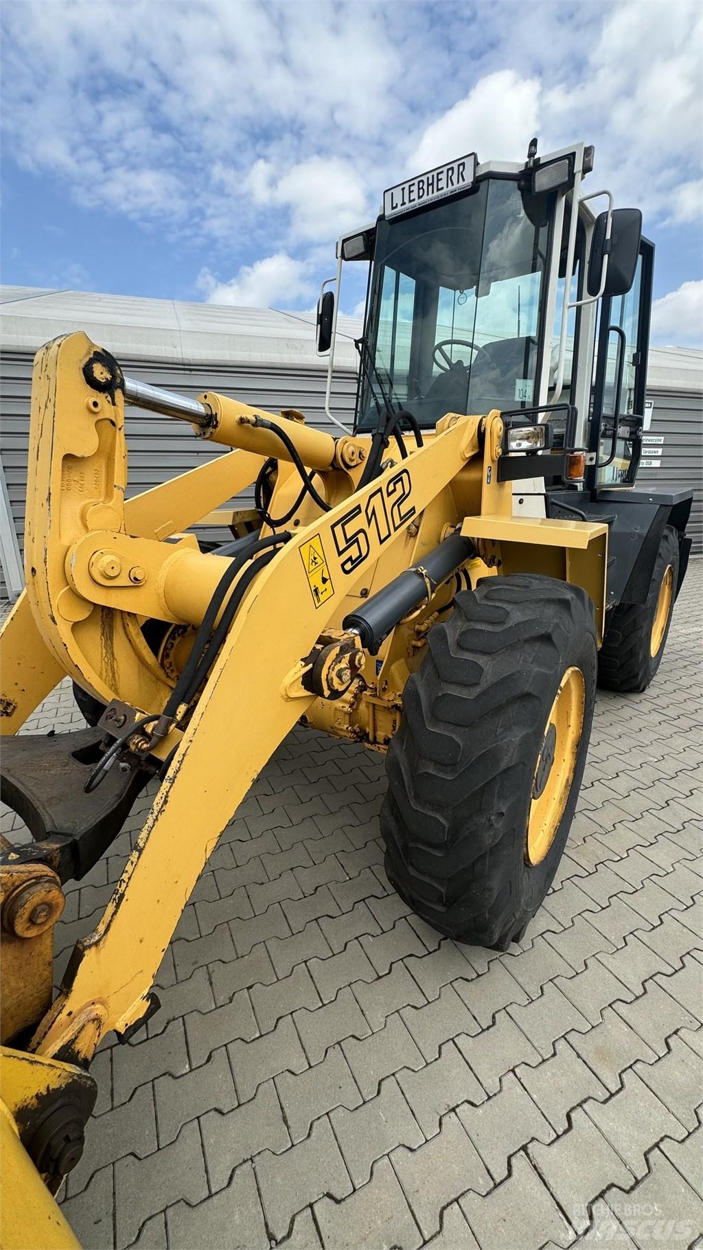 Liebherr 512 Tekerlekli yükleyiciler