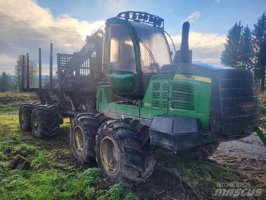John Deere 1210 G Tomruk yükleyici traktörler