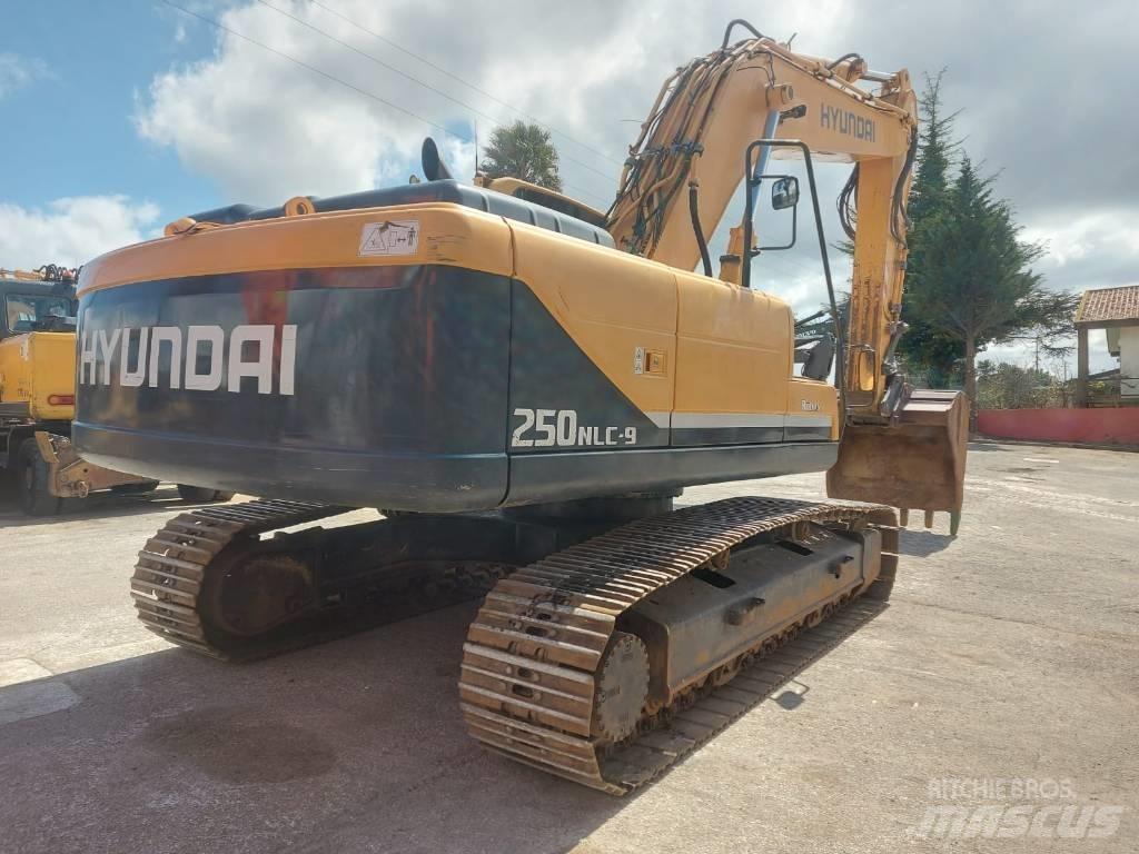 Hyundai R 250 -9 Paletli ekskavatörler