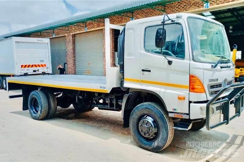 Hino 500 1322 4x4 Diger kamyonlar