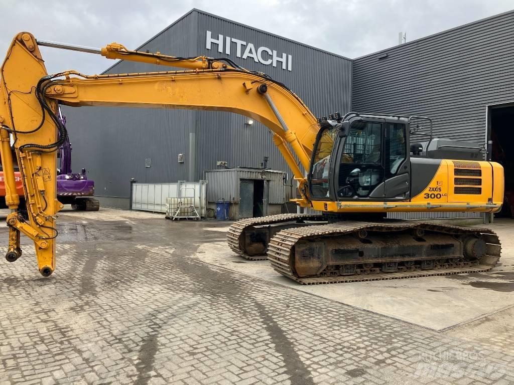 Hitachi ZX300 LC-6 Paletli ekskavatörler