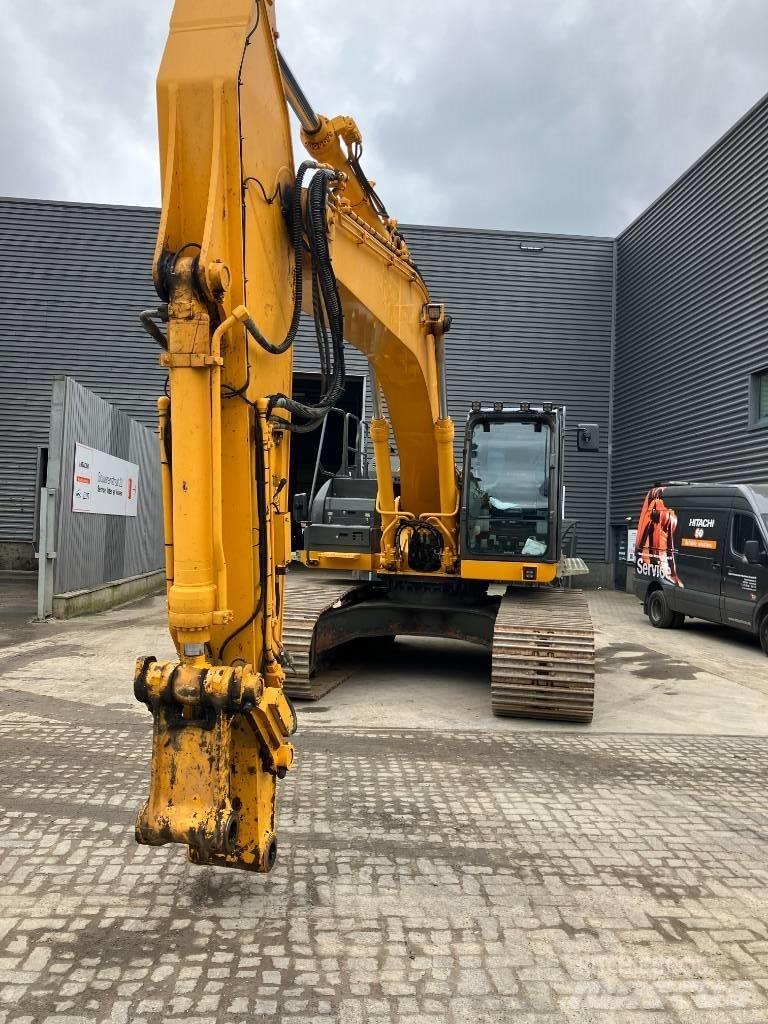 Hitachi ZX300 LC-6 Paletli ekskavatörler