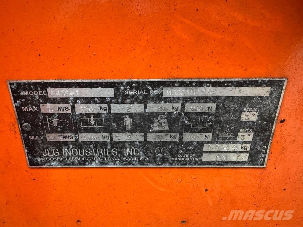 JLG E 450 AJ Körüklü personel platformları