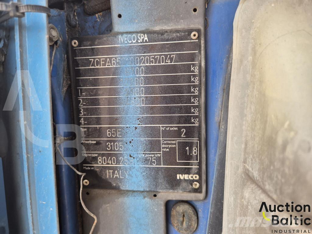 Iveco 65E10 Kayar tenteli kamyonlar