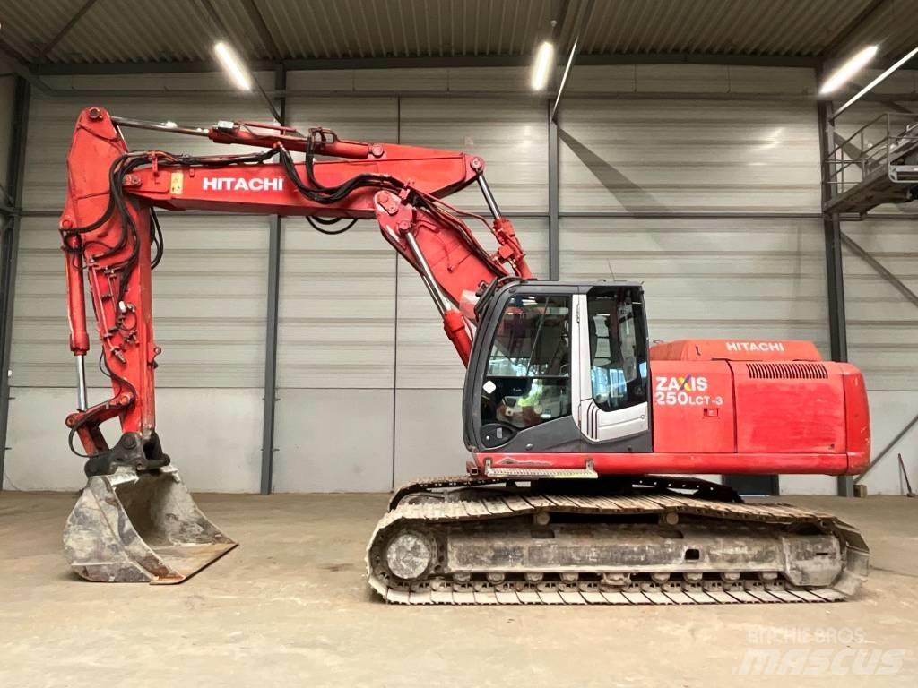 Hitachi ZX 250 LC-3 Paletli ekskavatörler