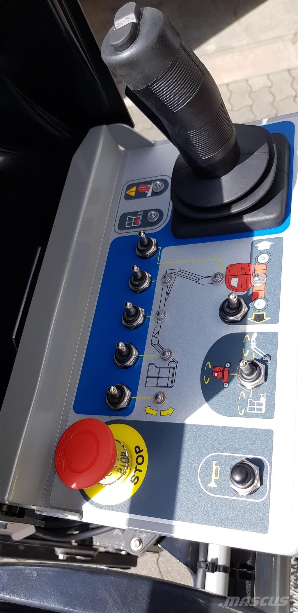 Manitou 120AETJ-C Körüklü personel platformları