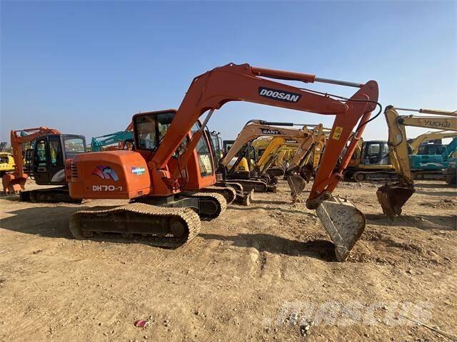 Doosan DH70-7 Paletli ekskavatörler