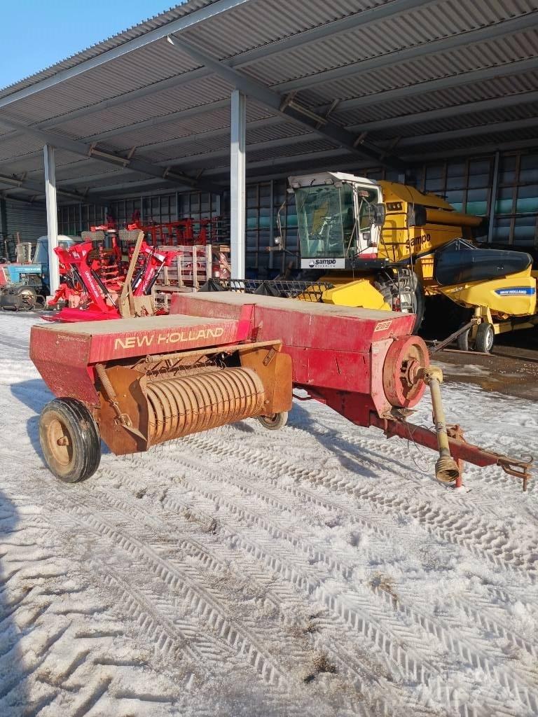 New Holland 265 Küp balya makinalari