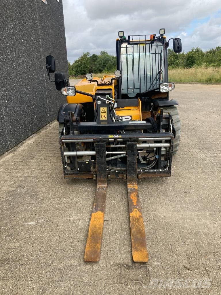 JCB 525-60 E Teleskopik yükleyiciler