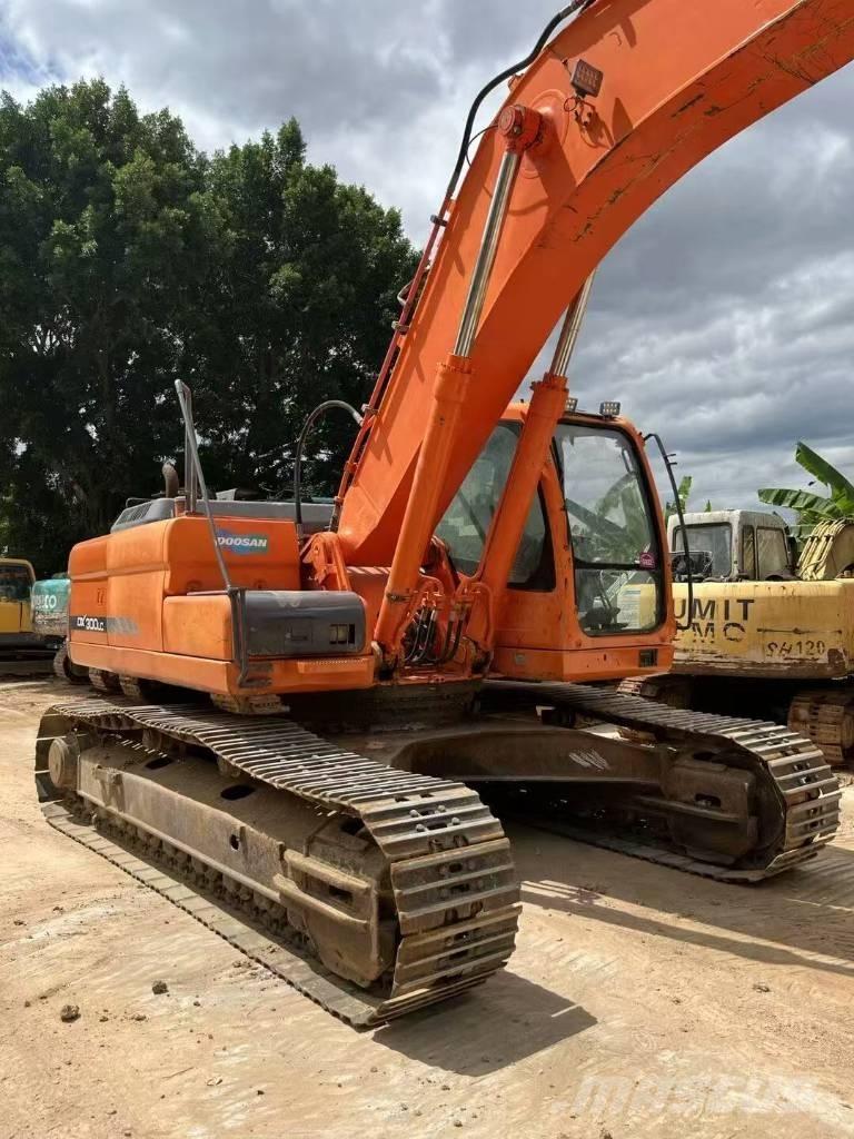 Doosan DX300LC Paletli ekskavatörler