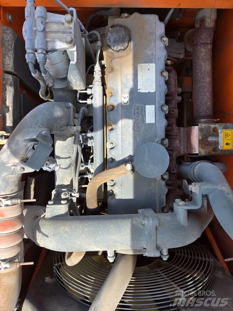 Doosan DX 220 LCA Paletli ekskavatörler