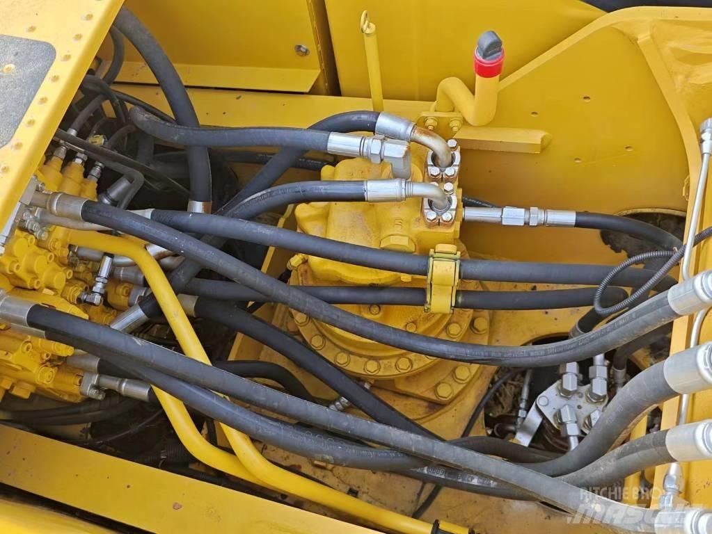 Komatsu PC 200 Paletli ekskavatörler