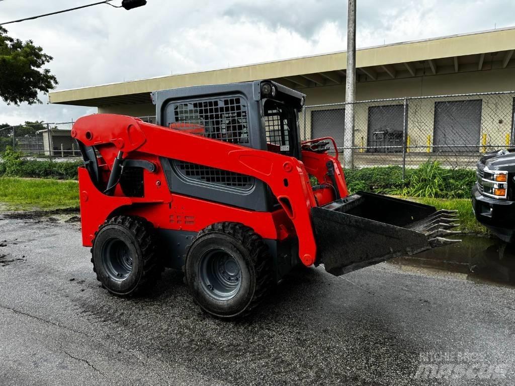Kubota SSV 75 Skid steer loderler