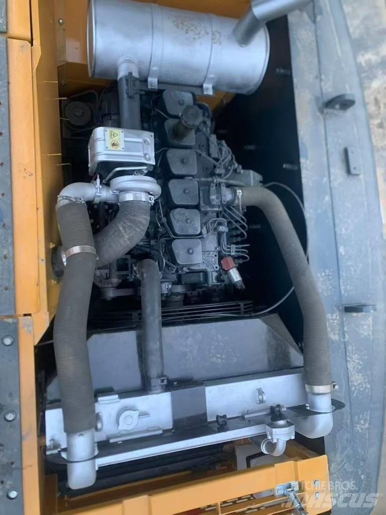 Hyundai R220LC-9S Paletli ekskavatörler