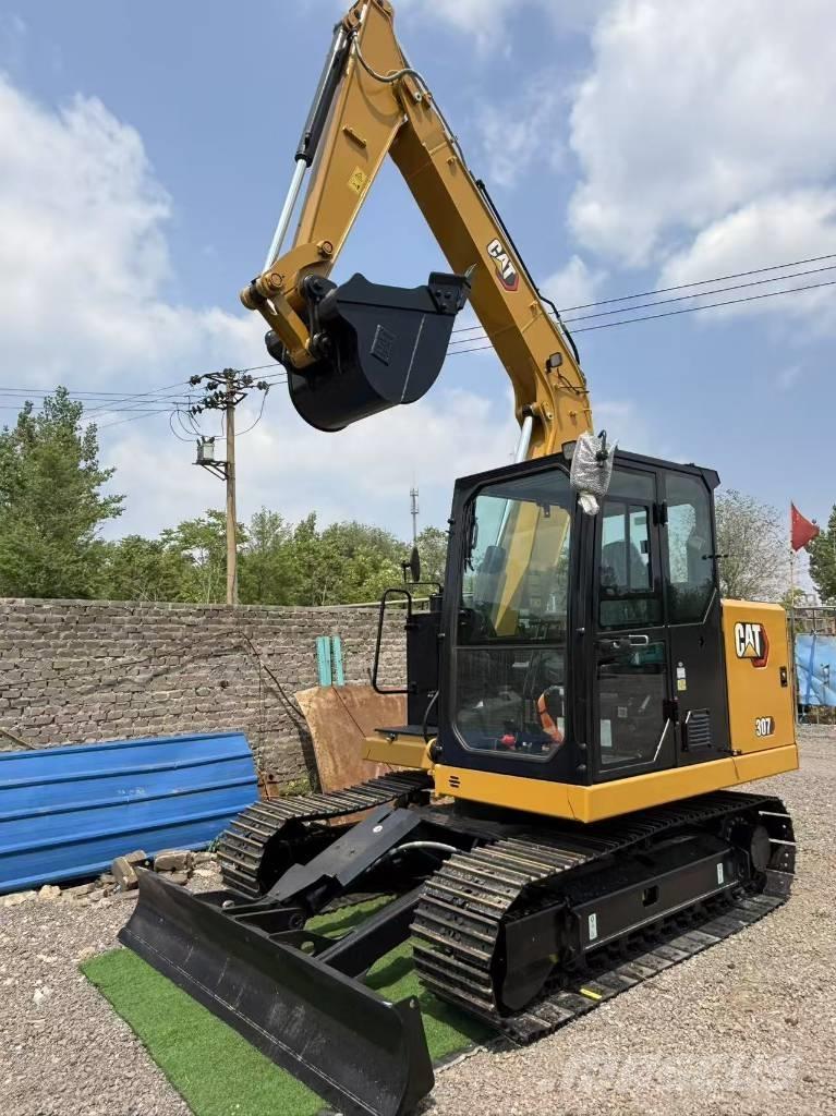CAT 307 Paletli ekskavatörler