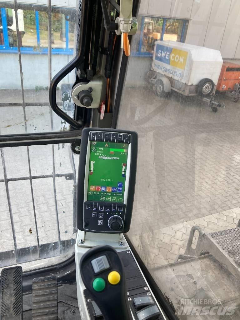 Sennebogen 830 M Atık taşıma araçları