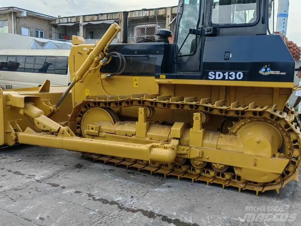 Shantui SD 13 Paletli dozerler