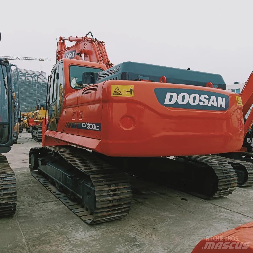Doosan DX 300 LC Paletli ekskavatörler