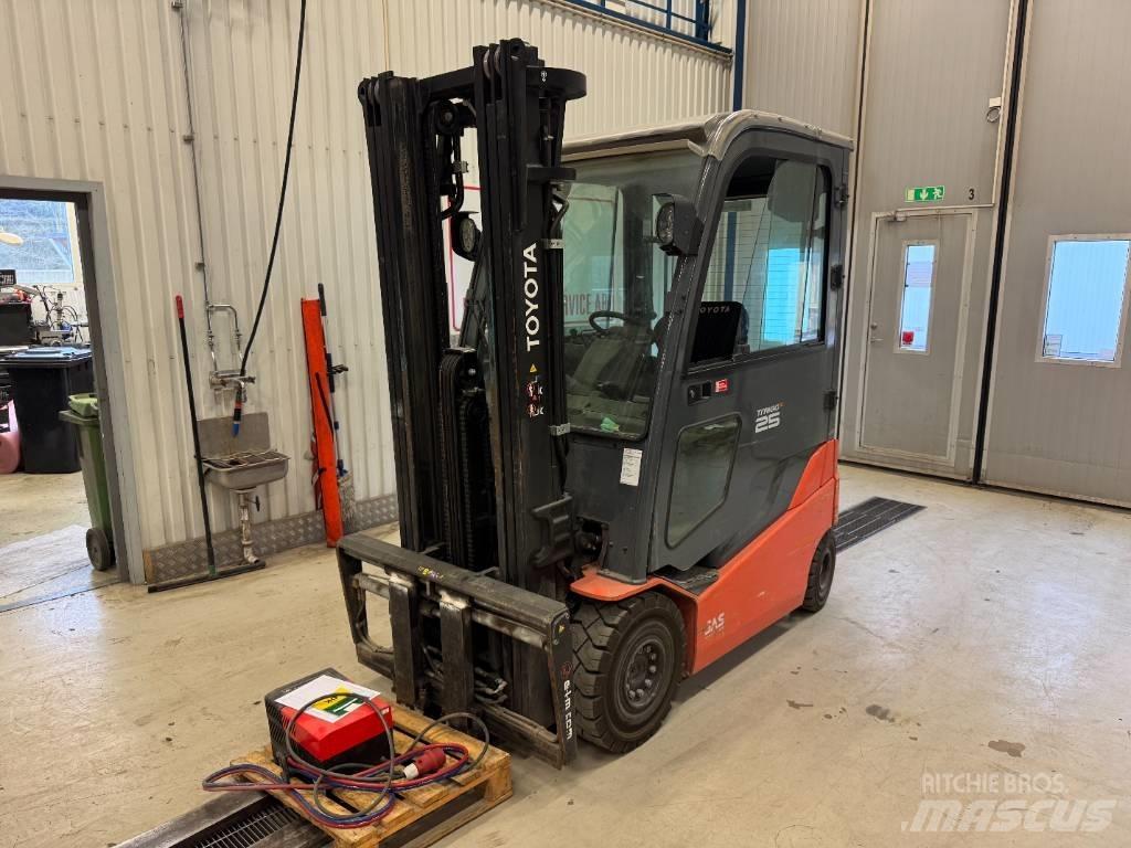Toyota 8 FBMKT 25 Elektrikli forkliftler