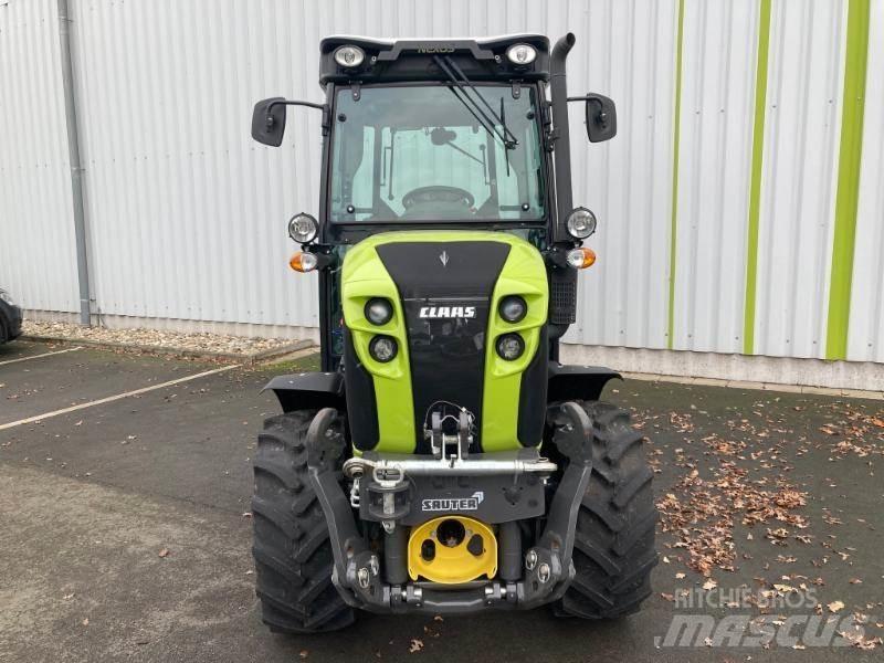 CLAAS NEXOS 240 M Traktörler