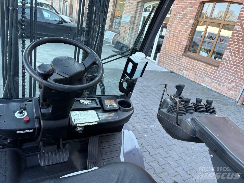 Toyota 06-8FDF30 Dizel forkliftler