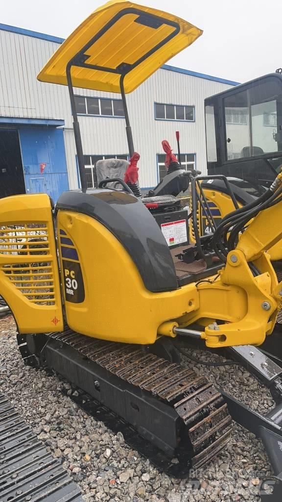 Komatsu PC 30 Paletli ekskavatörler