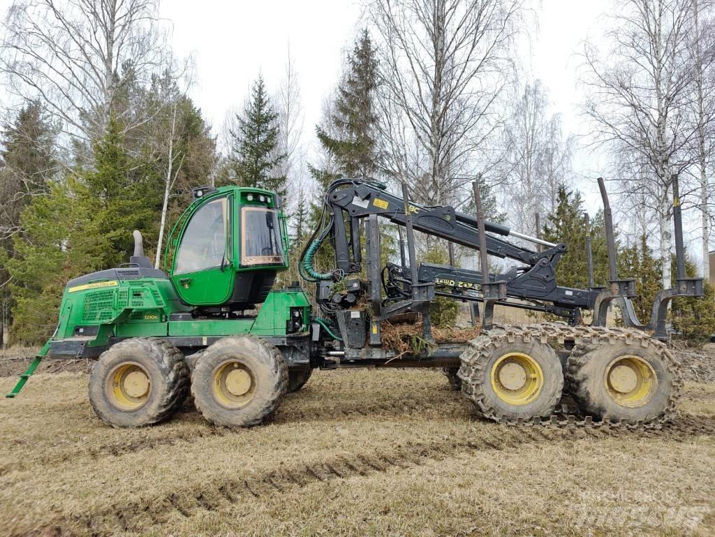 John Deere 1210 G Tomruk yükleyici traktörler