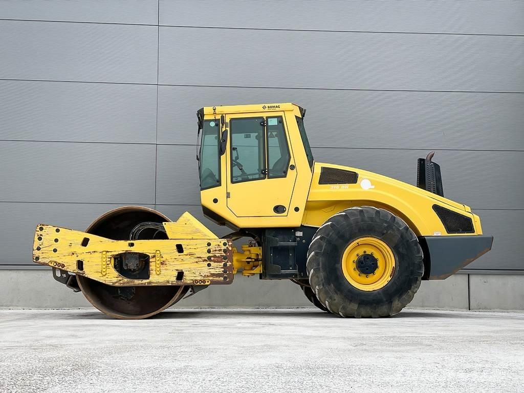 Bomag BW 216 DH-4i Tek tamburlu silindirler