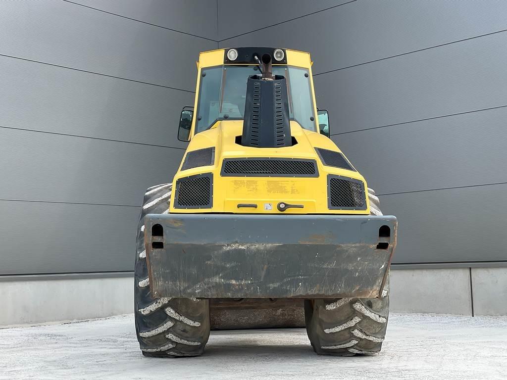 Bomag BW 216 DH-4i Tek tamburlu silindirler