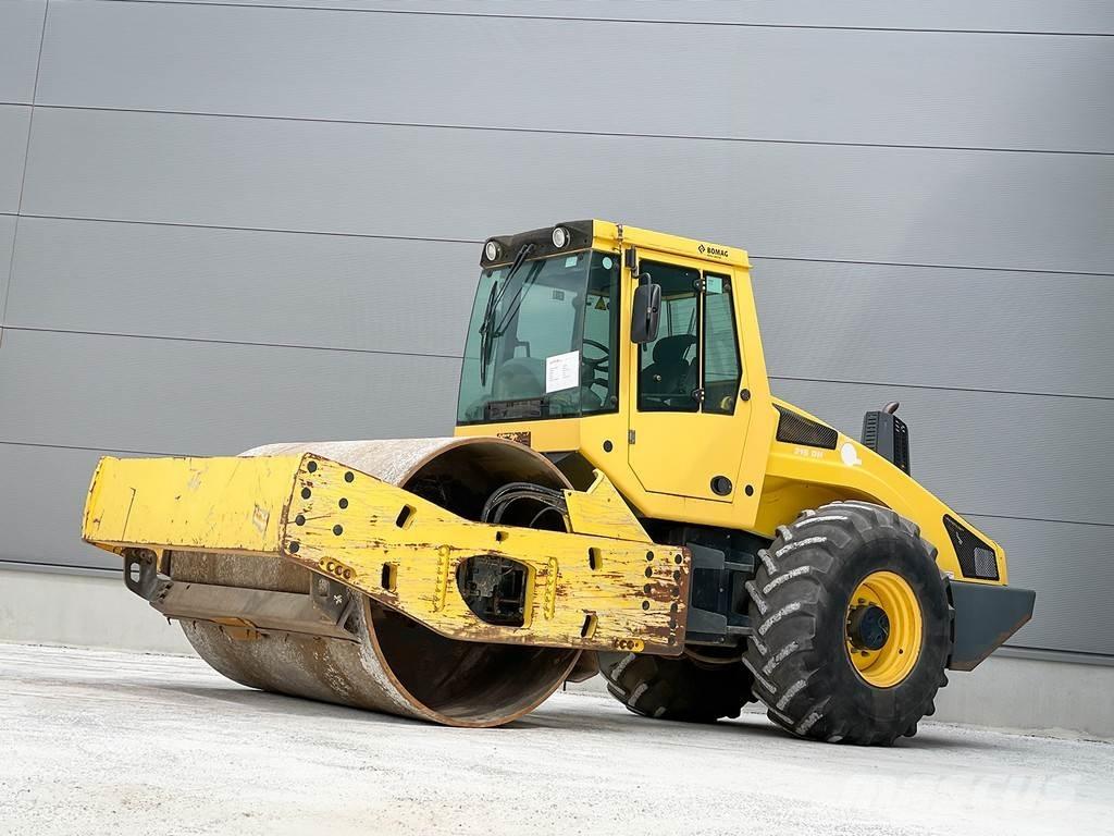 Bomag BW 216 DH-4i Tek tamburlu silindirler