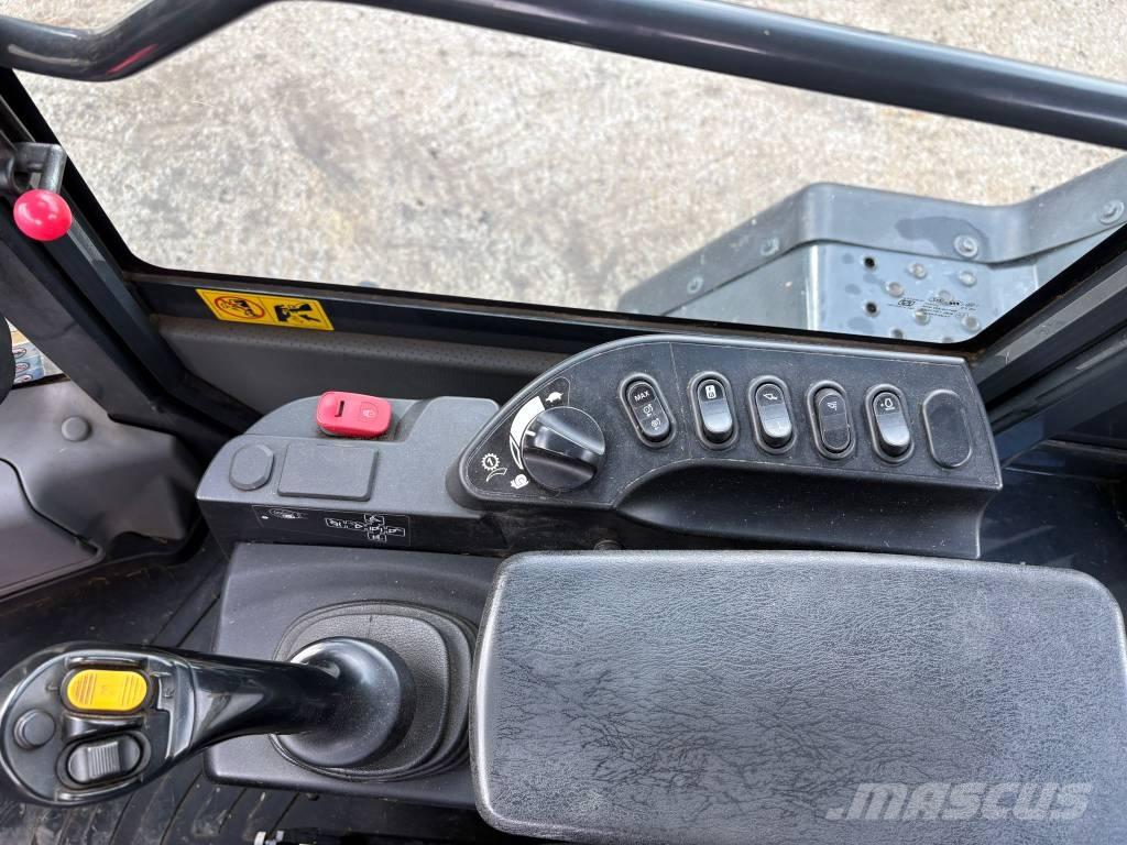 Komatsu WA320-8 Tekerlekli yükleyiciler