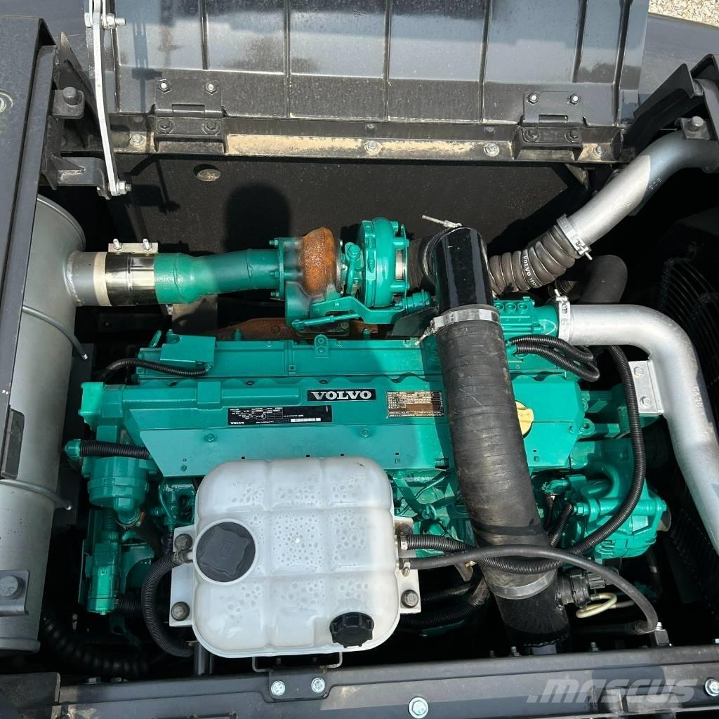 Volvo 300 Paletli ekskavatörler