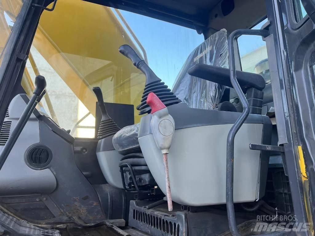 Komatsu pc220-8mo Paletli ekskavatörler