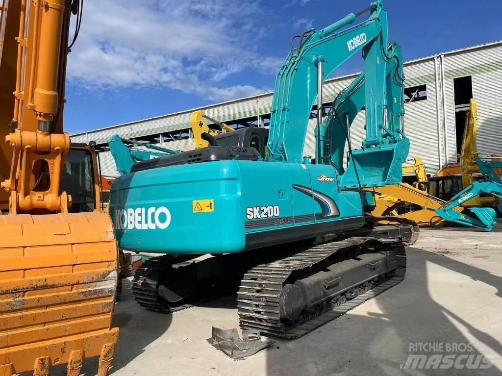 Kobelco SK 200-8 Paletli ekskavatörler
