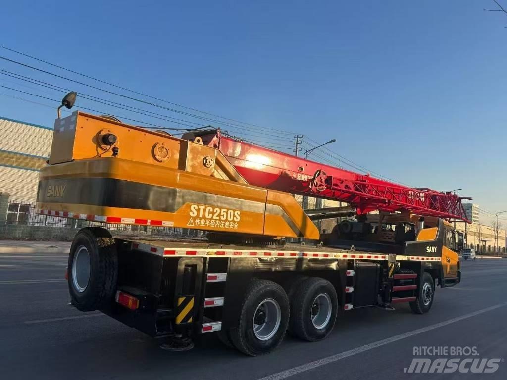 Sany STC 250 S Yol-Arazi Tipi Vinçler (AT)