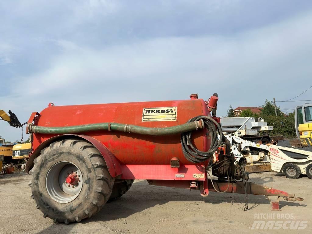 Herbst T2000R Sivi gübre ve ilaç tankerleri
