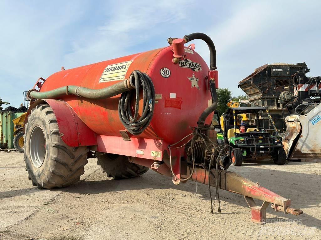 Herbst T2000R Sivi gübre ve ilaç tankerleri