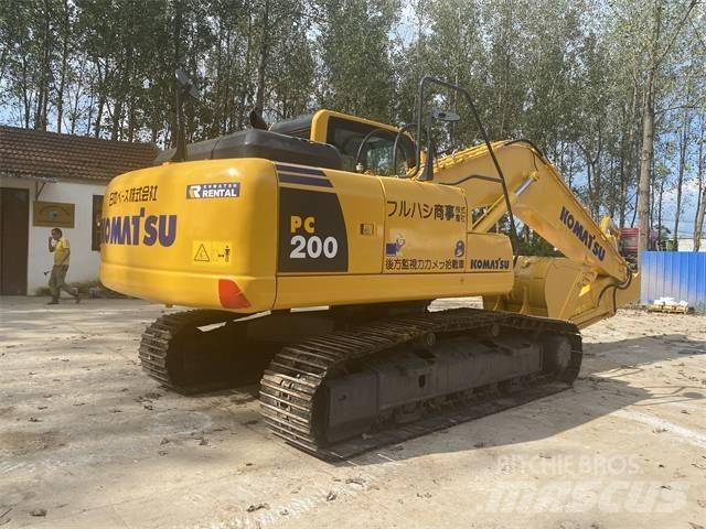 Komatsu PC200-8 Paletli ekskavatörler