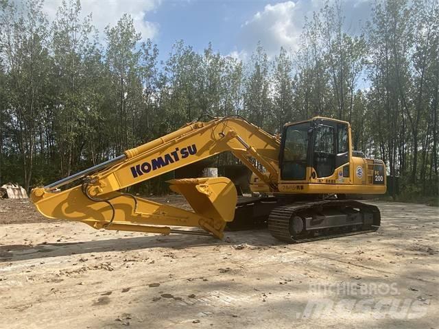 Komatsu PC200-8 Paletli ekskavatörler