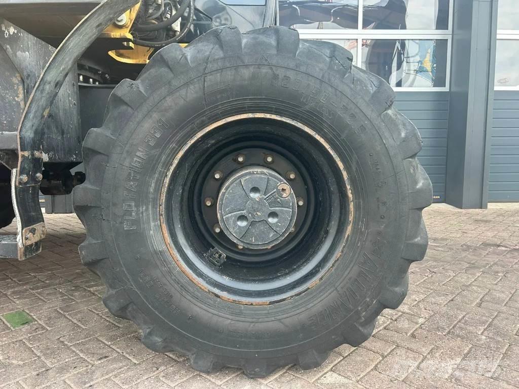 CAT M313D Lastik tekerli ekskavatörler