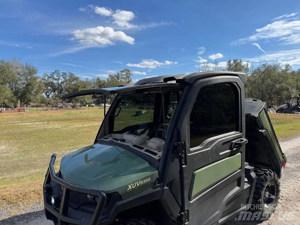 John Deere XUV835R Küçük araçlar