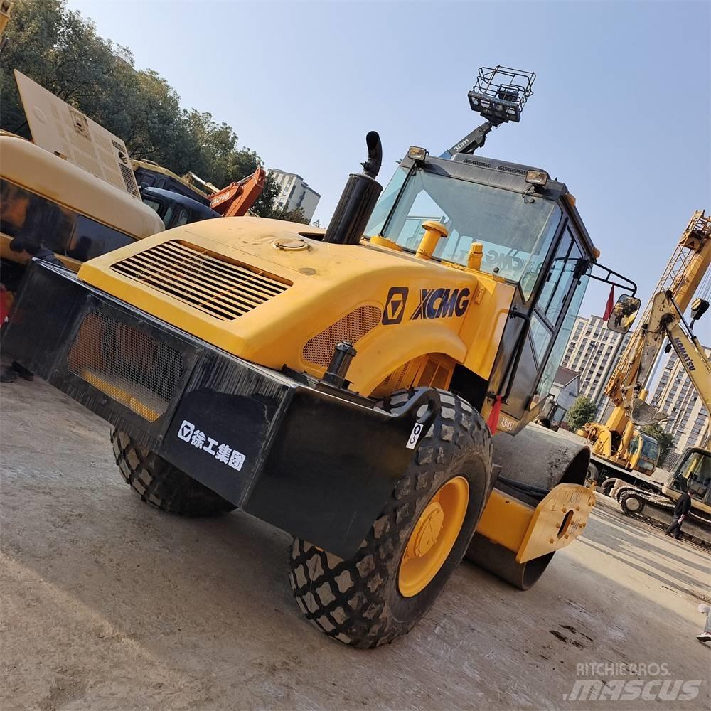XCMG XS 142 J Tek tamburlu silindirler