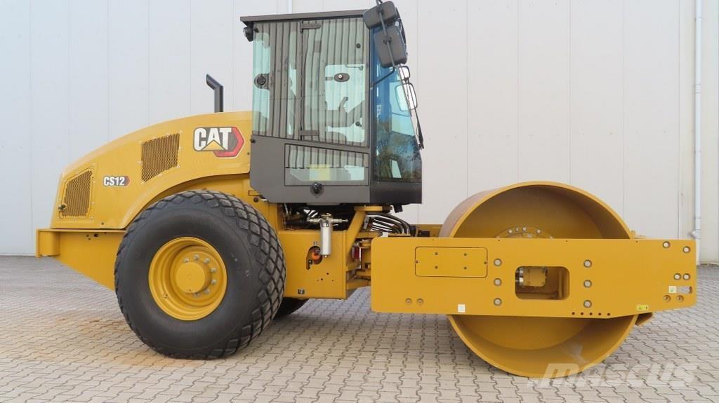 CAT CS12 Tek tamburlu silindirler