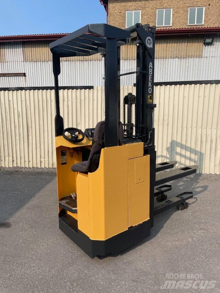Abeko SKY16SV TFY Akülü depo ekipmanları