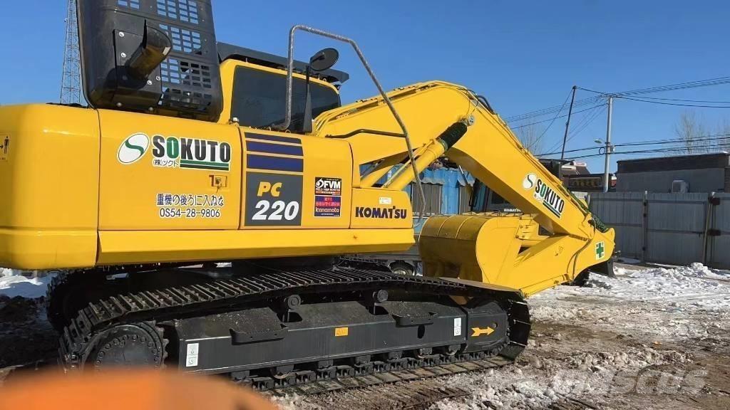 Komatsu PC 220-8 Paletli ekskavatörler
