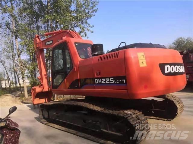 Doosan DH225 Paletli ekskavatörler