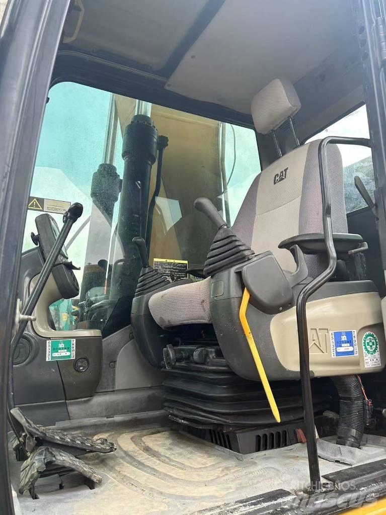 CAT CAT323D Paletli ekskavatörler
