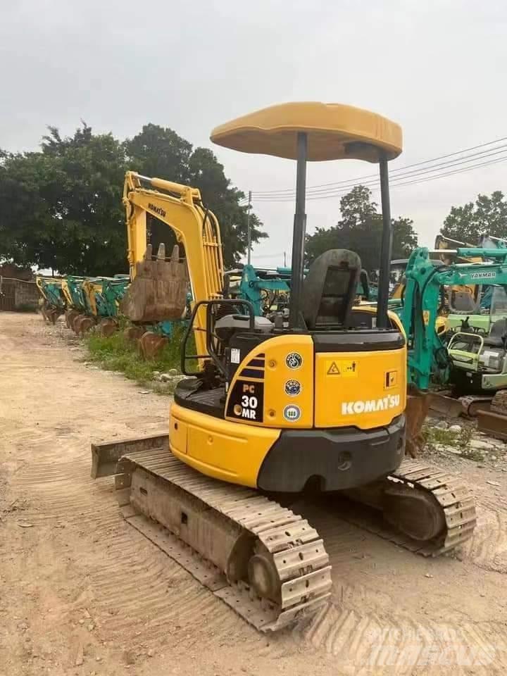 Komatsu PC 30 Paletli ekskavatörler