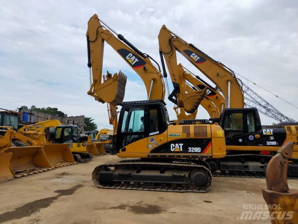 CAT 320 D Paletli ekskavatörler